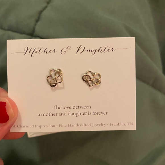 Silver “Mother & Daughter” Heart Stud Earrings - Picture 1 of 2